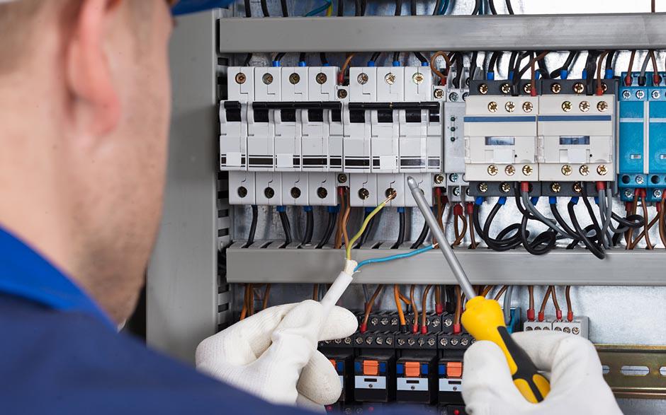 prix électricien Paris 7