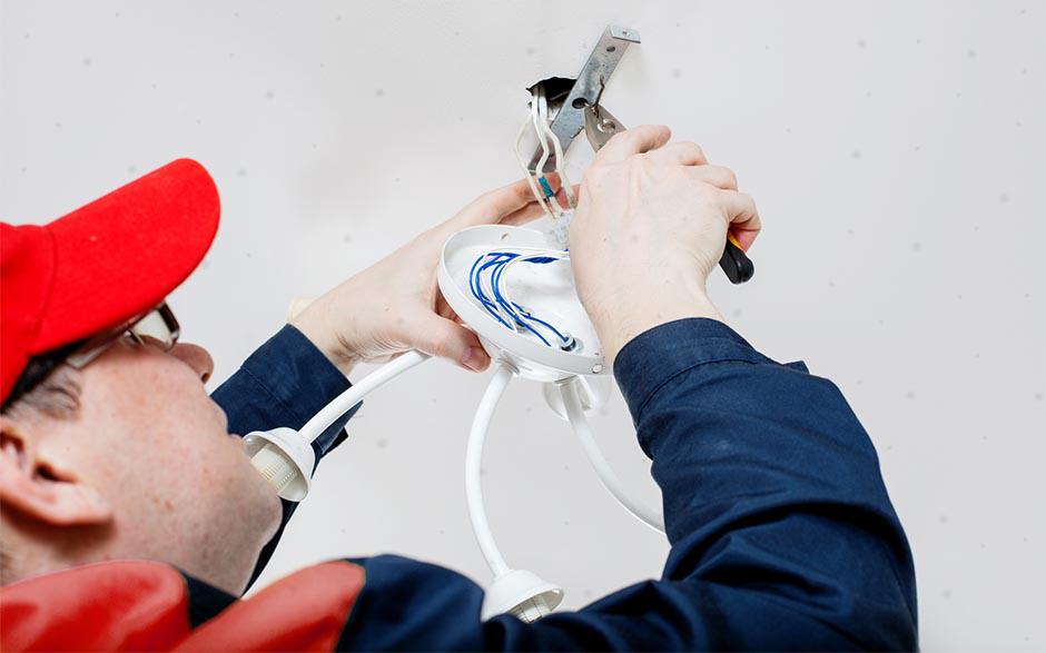 électricien dans le bâtiment Ris-Orangis